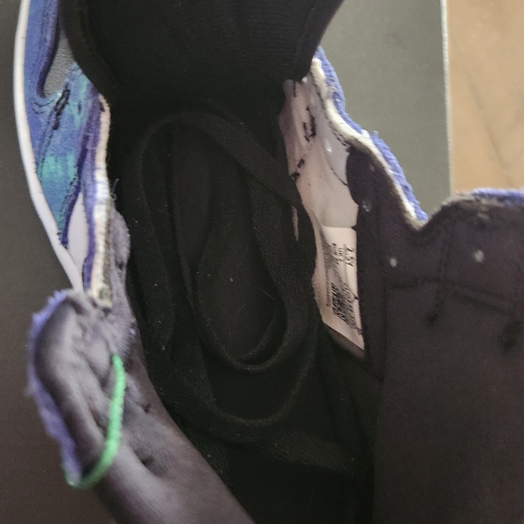 NIB - Air Jordan 1 Retro High Top - Picture 5 of 8